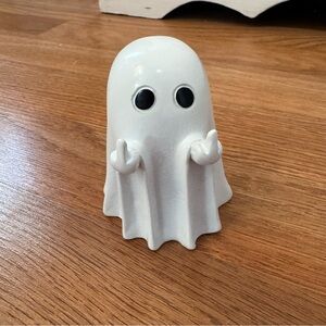 🔴 Ghost Figurine